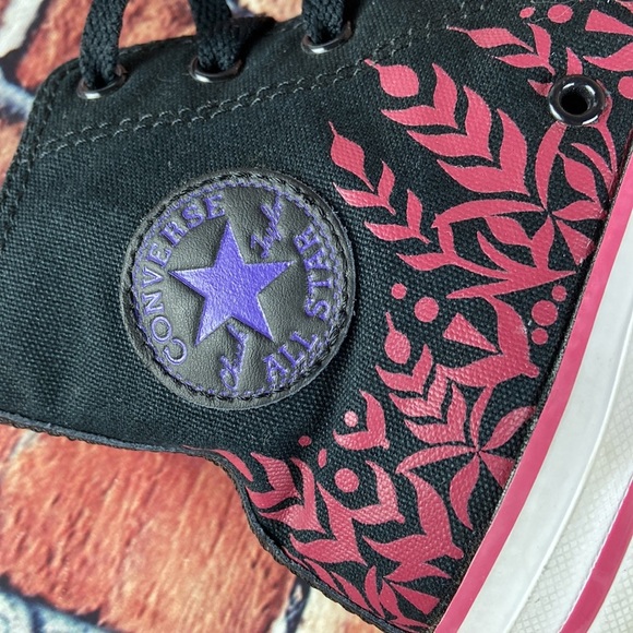 CONVERSE ALL-STAR CHUCK TAYLOR X FROZEN COLLAB HITOPS, YOUTHS SIZE 3 GUC - Picture 8 of 11